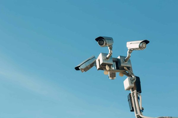 Comment les capteurs intelligents peuvent-ils surveiller et optimiser la qualité de l'eau potable?